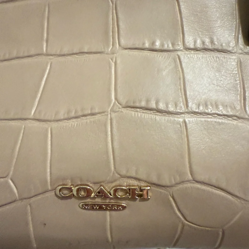 Coach Tan Croc-Embossed Women's Bag - Picture 3 of 9